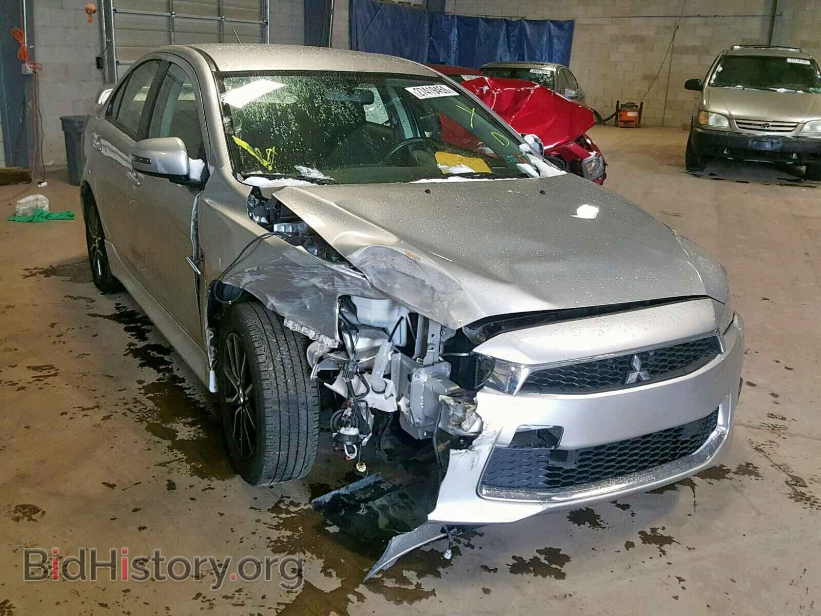 Photo JA32U2FU0HU013580 - MITSUBISHI LANCER 2017