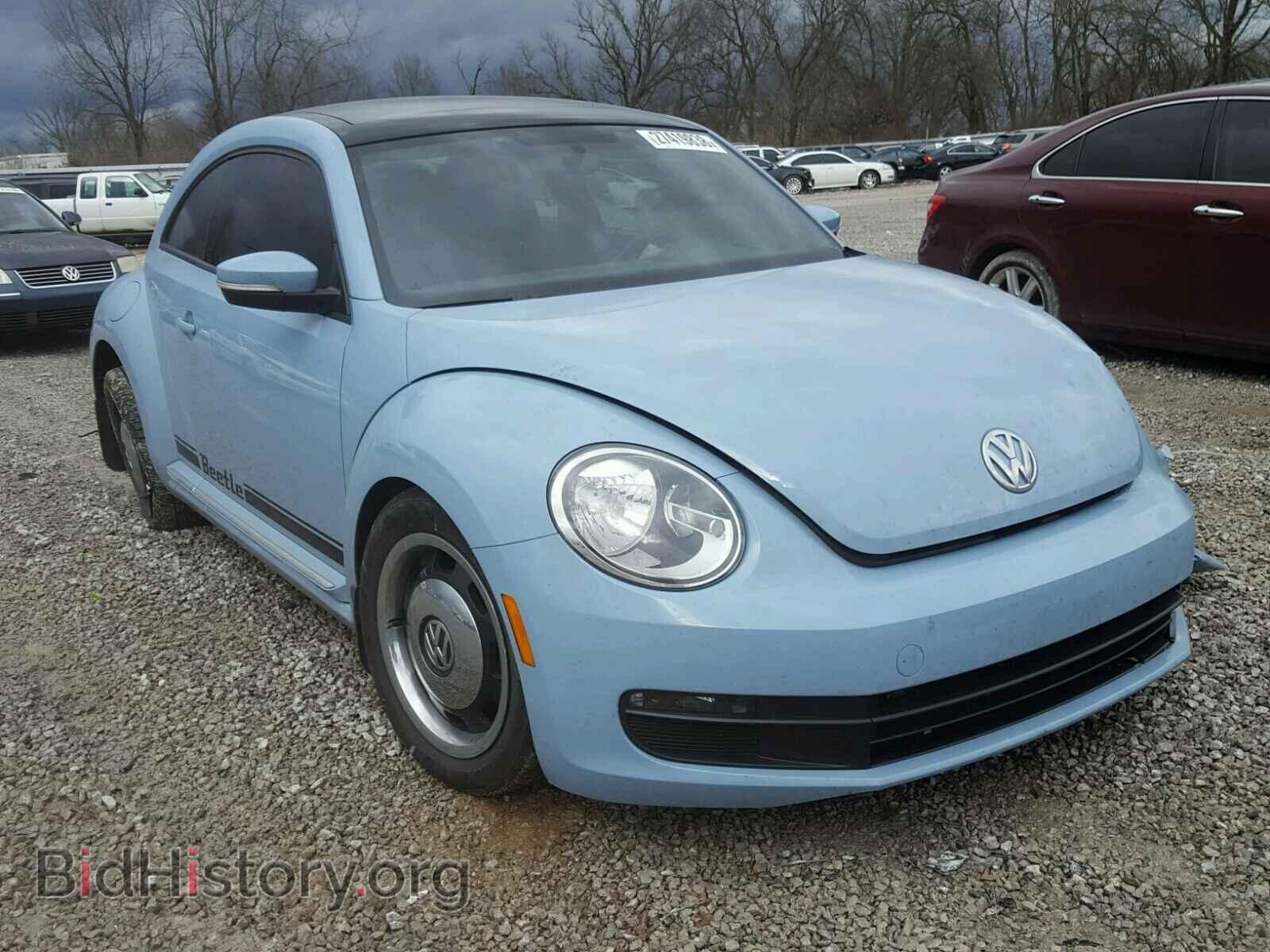 Photo 3VWJX7AT3DM645520 - VOLKSWAGEN BEETLE 2013