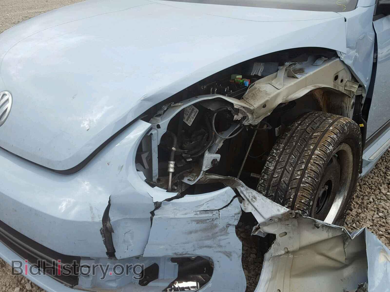 2013 VOLKSWAGEN BEETLE - VIN: 3VWJX7AT3DM645520 - Фото 9