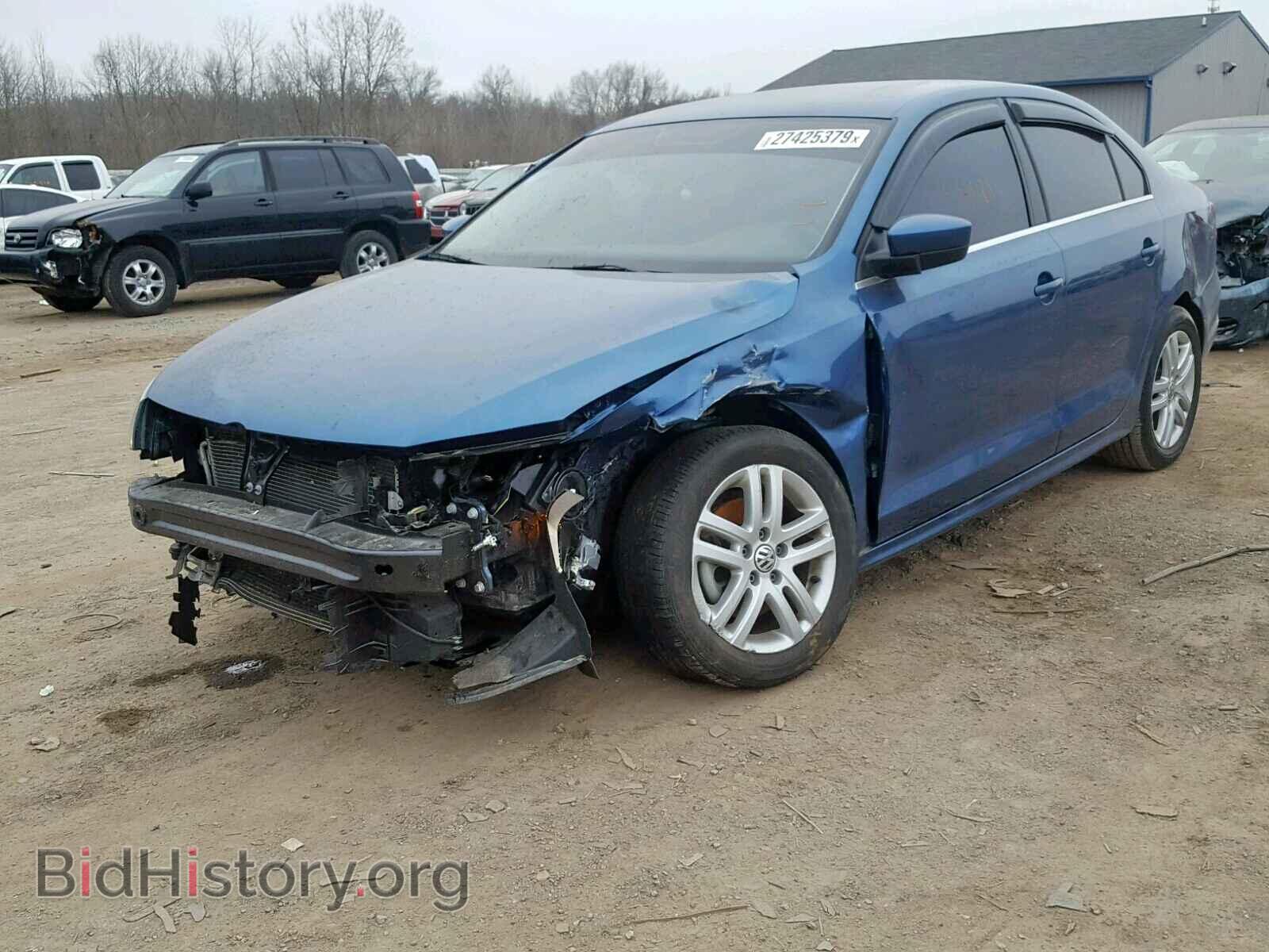 2017 VOLKSWAGEN JETTA - VIN: 3VW2B7AJXHM321973 - Photo 2