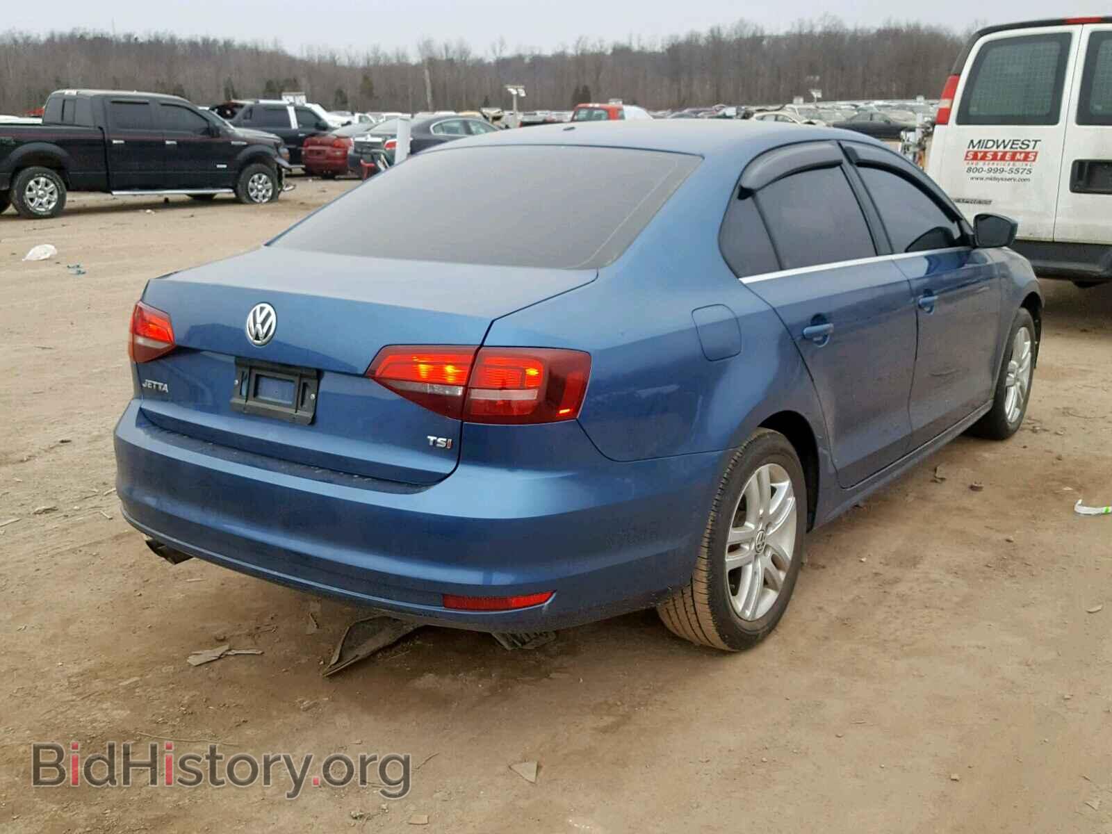 2017 VOLKSWAGEN JETTA - VIN: 3VW2B7AJXHM321973 - Photo 4