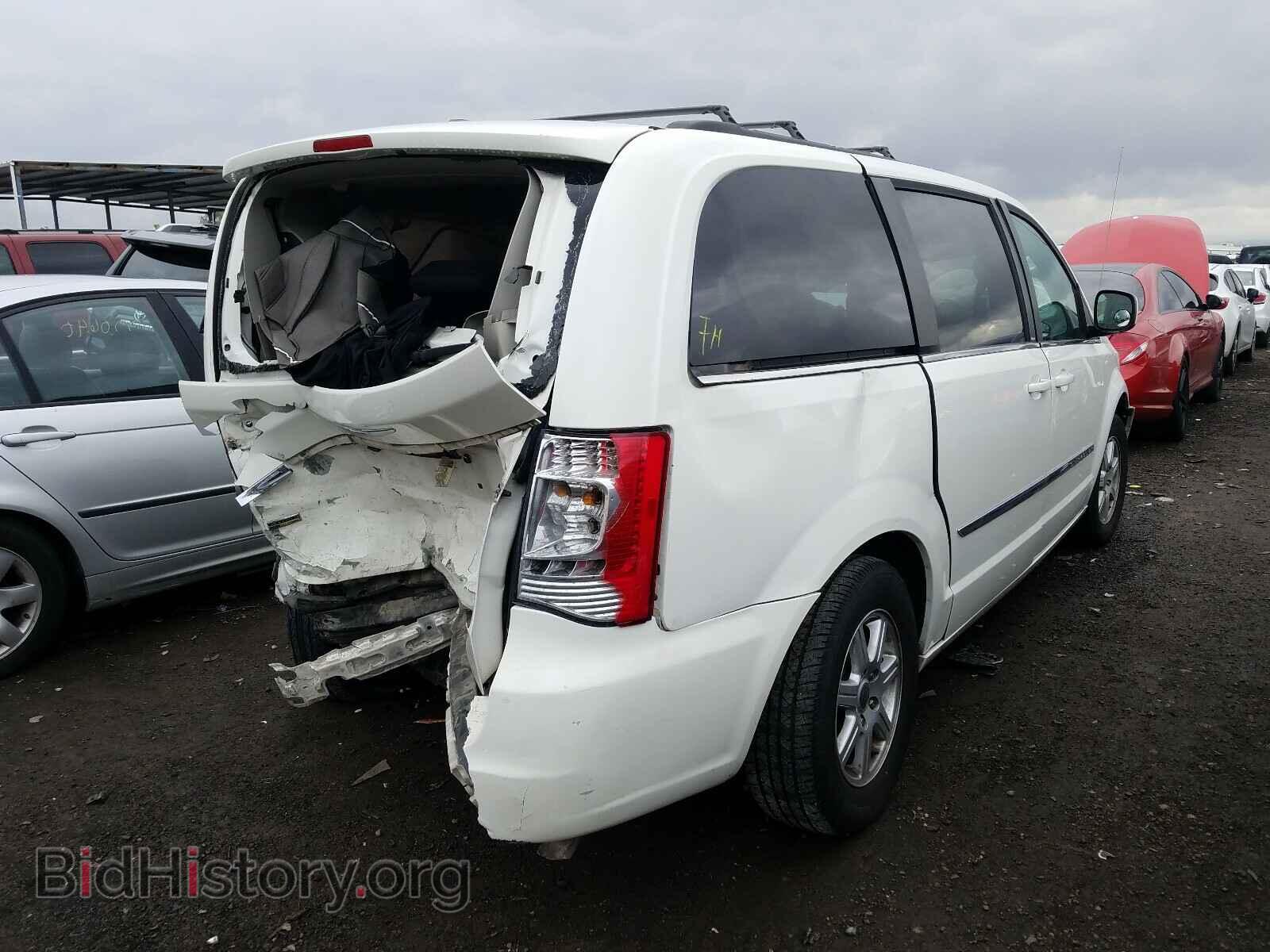 2013 CHRYSLER TOWN & COU - VIN: 2C4RC1BG0DR654409 - Фото 4
