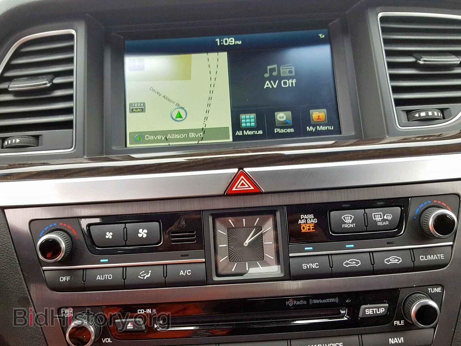 2017 GENESIS G80 - VIN: KMHGN4JE2HU203263 - Фото 9