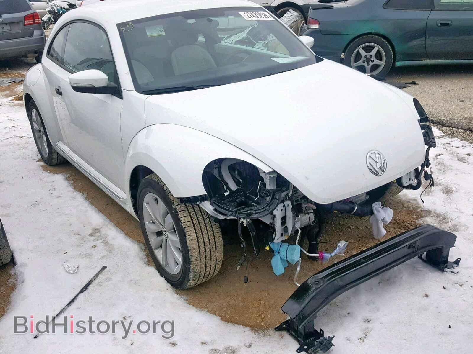 Photo 3VWF17ATXHM627643 - VOLKSWAGEN BEETLE 2017