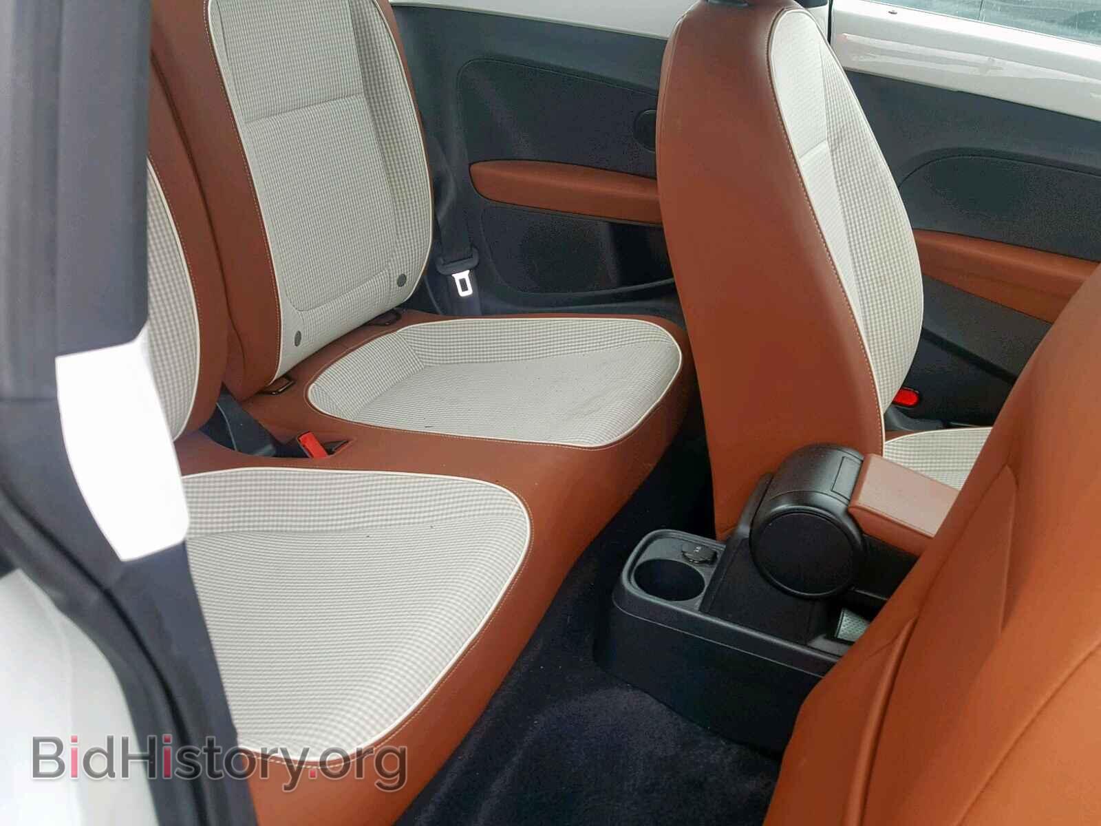 2017 VOLKSWAGEN BEETLE - VIN: 3VWF17ATXHM627643 - Фото 6