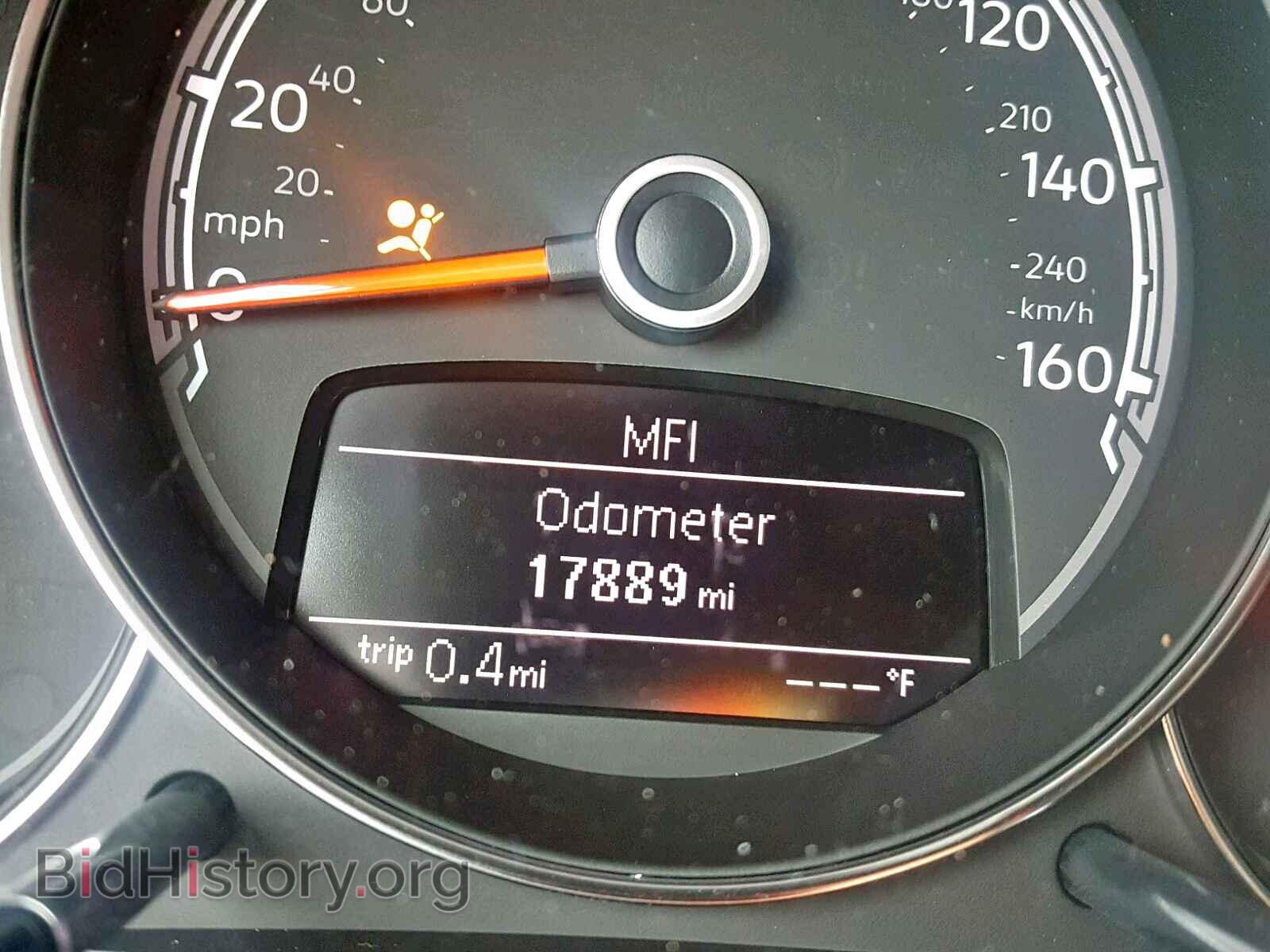 2017 VOLKSWAGEN BEETLE - VIN: 3VWF17ATXHM627643 - Фото 8