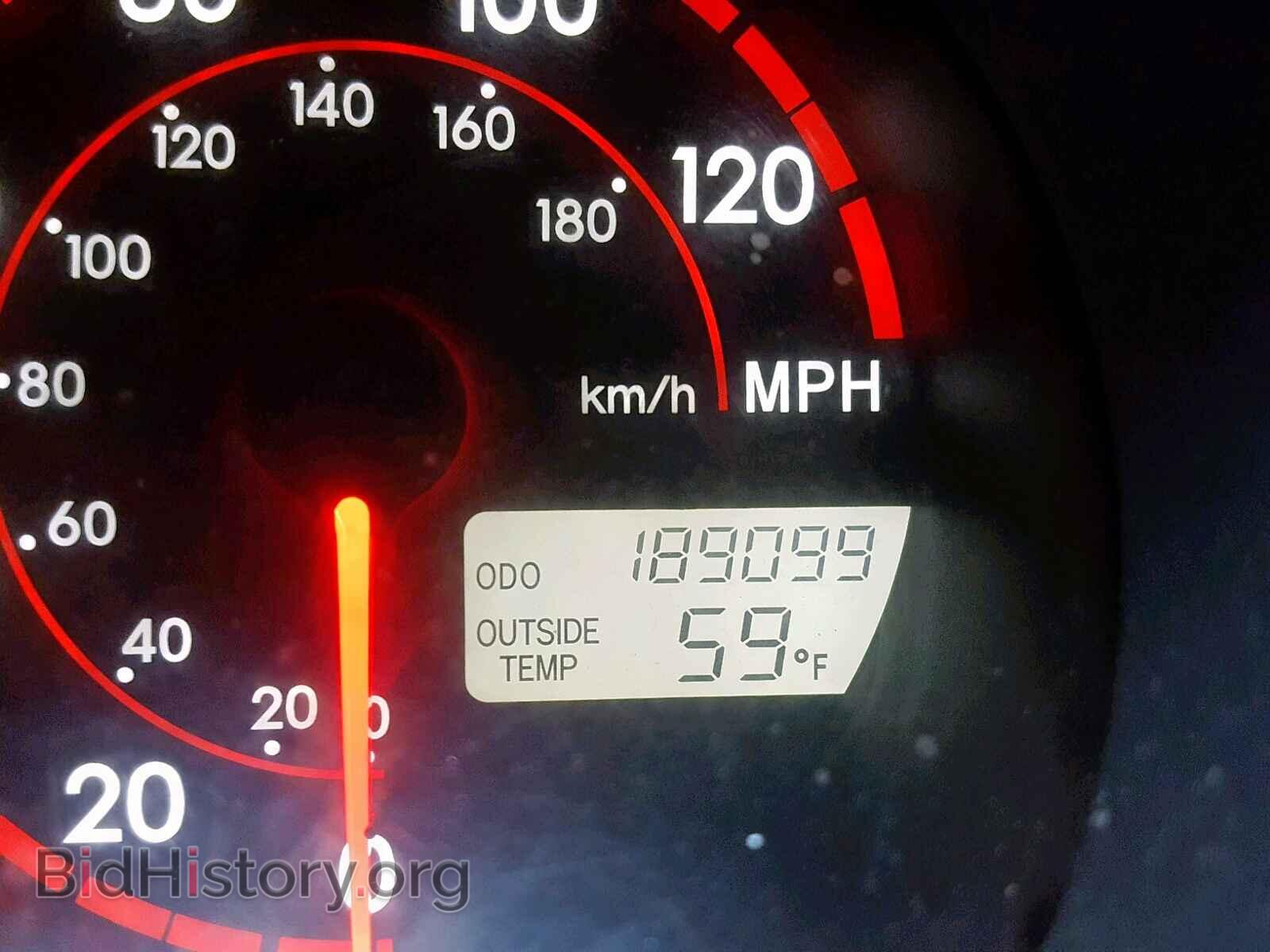 2003 TOYOTA COROLLA - VIN: 2T1KR32E83C047909 - Фото 8