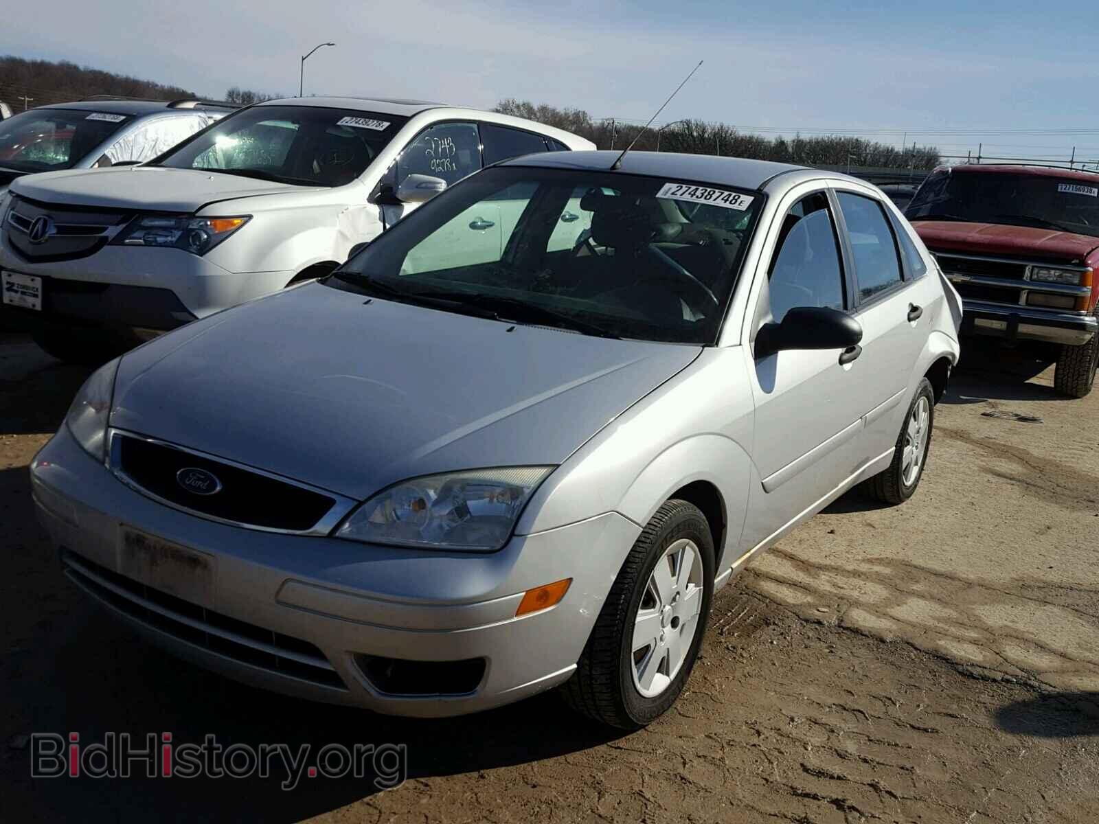 2007 FORD FOCUS - VIN: 1FAFP34N07W109701 - Photo 2