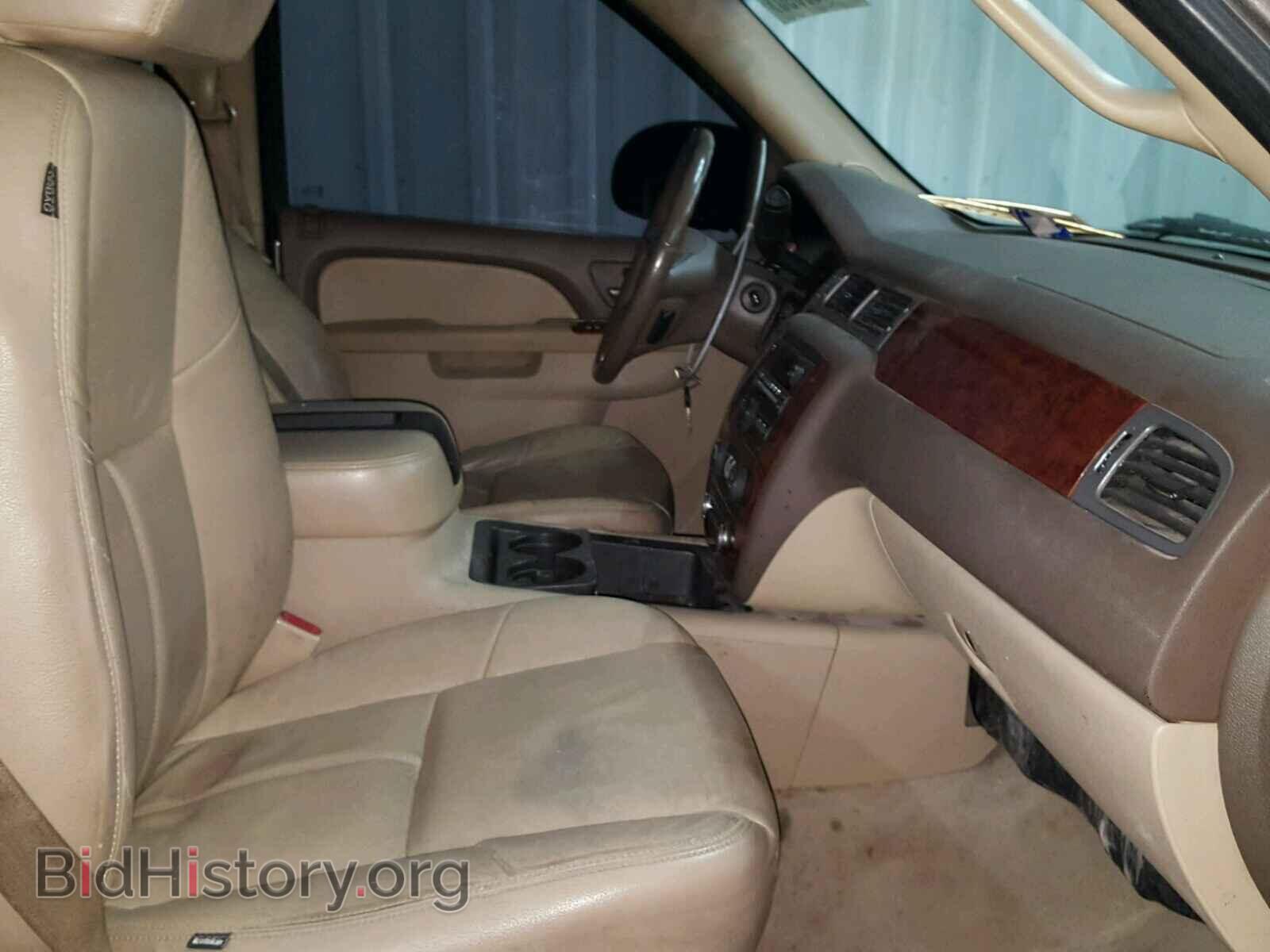 2011 CHEVROLET SUBURBAN - VIN: 1GNSCHE07BR123596 - Photo 5