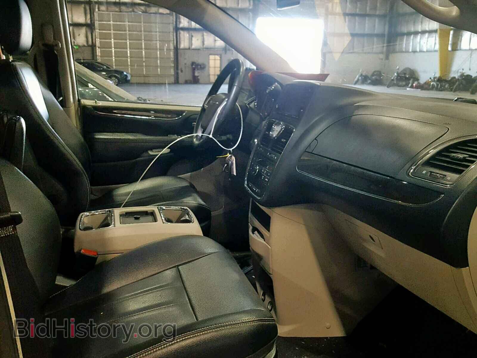 2016 CHRYSLER TOWN & COU - VIN: 2C4RC1BG9GR296411 - Фото 5