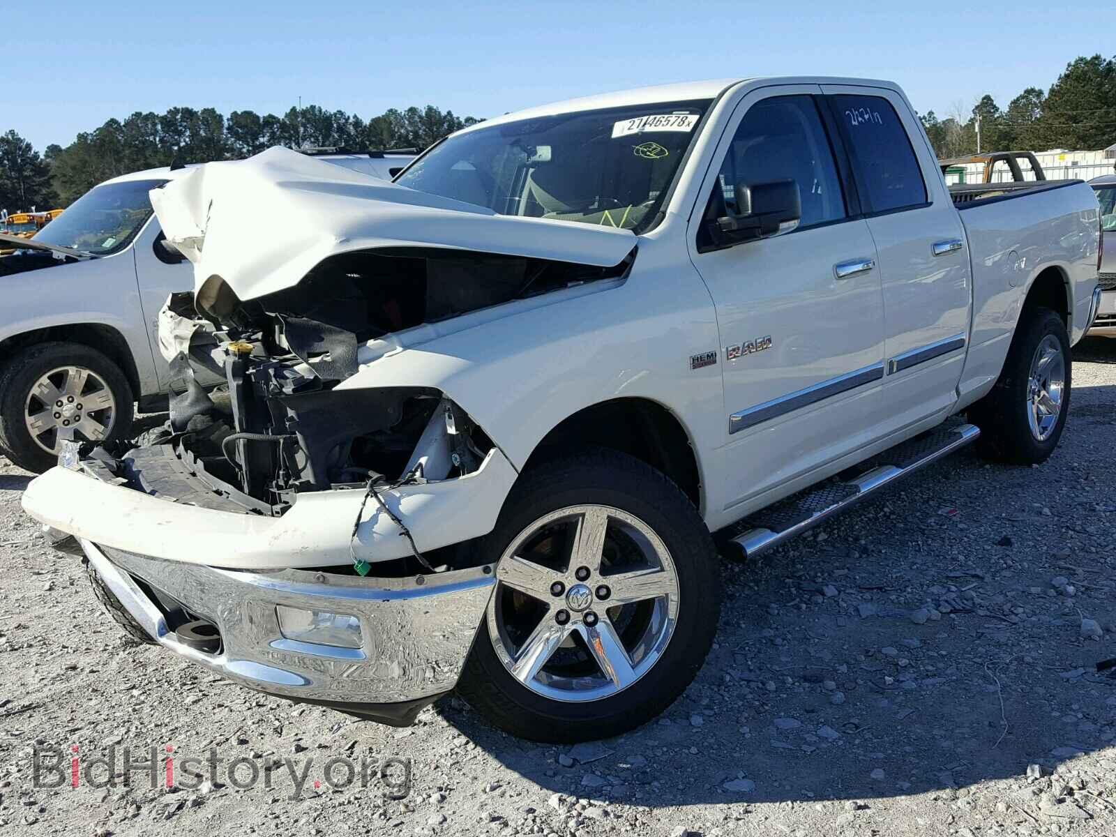 2010 DODGE RAM 1500 - VIN: 1D7RV1GT6AS227560 - Фото 2