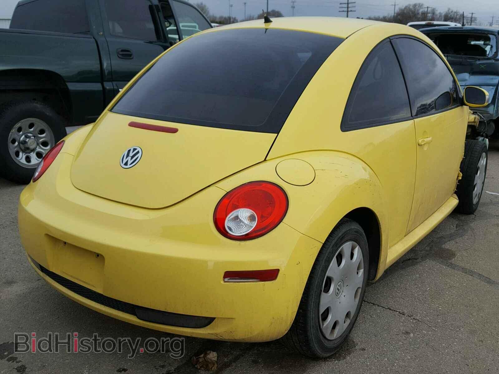 2010 VOLKSWAGEN BEETLE - VIN: 3VWPG3AG1AM017571 - Фото 4