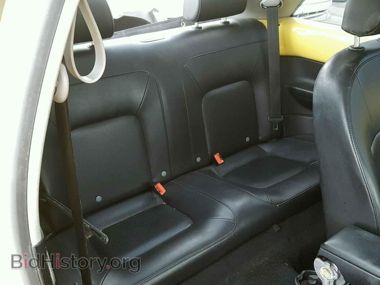 2010 VOLKSWAGEN BEETLE - VIN: 3VWPG3AG1AM017571 - Фото 6