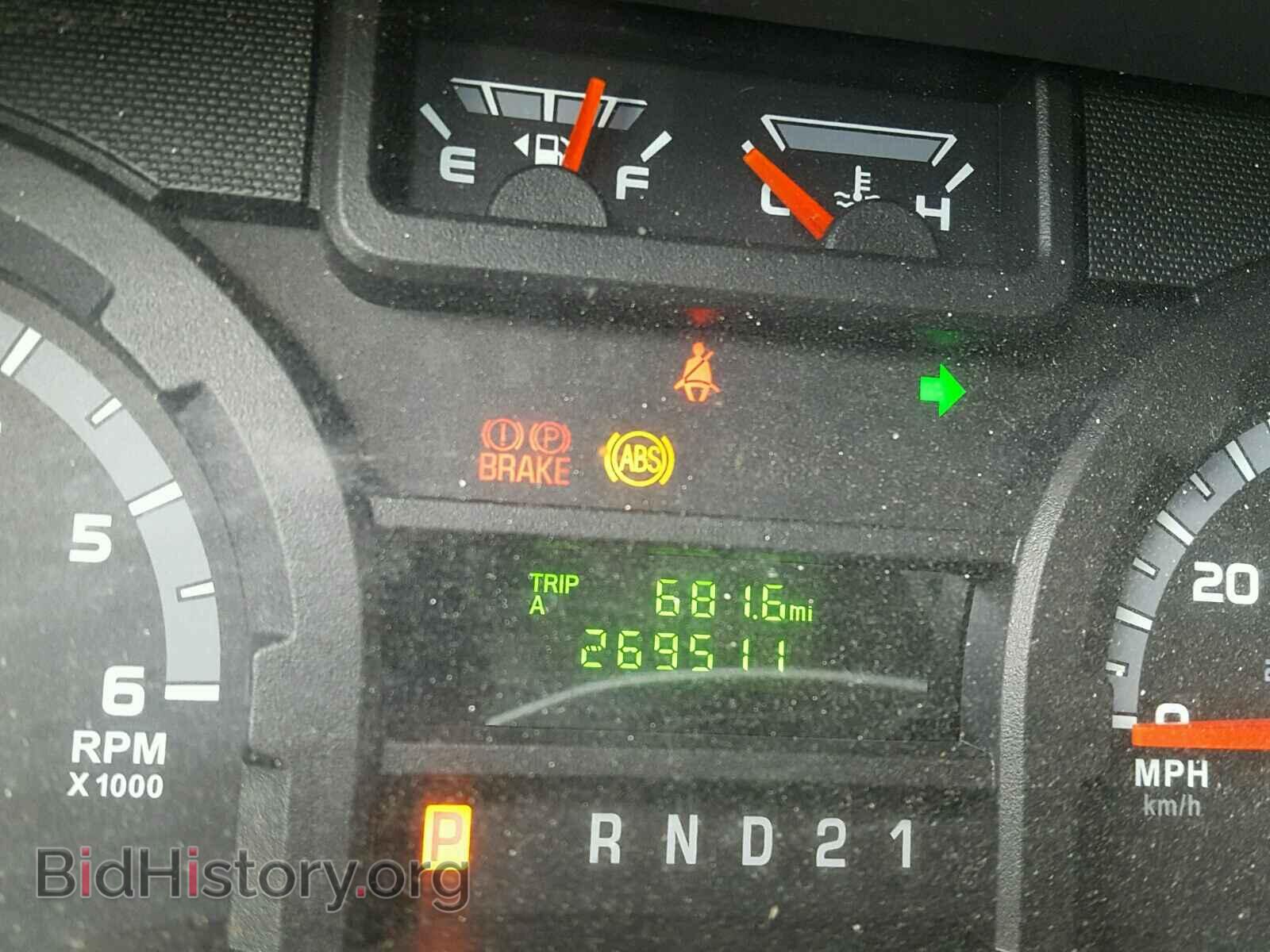2010 FORD ECONOLINE - VIN: 1FDSS3EL3ADA84750 - Фото 8
