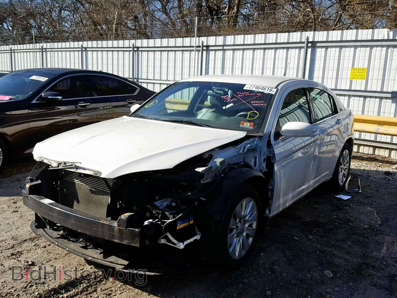 2011 CHRYSLER 200 - VIN: 1C3BC4FB4BN521426 - Фото 2