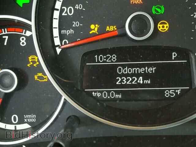 2014 VOLKSWAGEN BEETLE - VIN: 3VW517AT5EM822301 - Фото 8