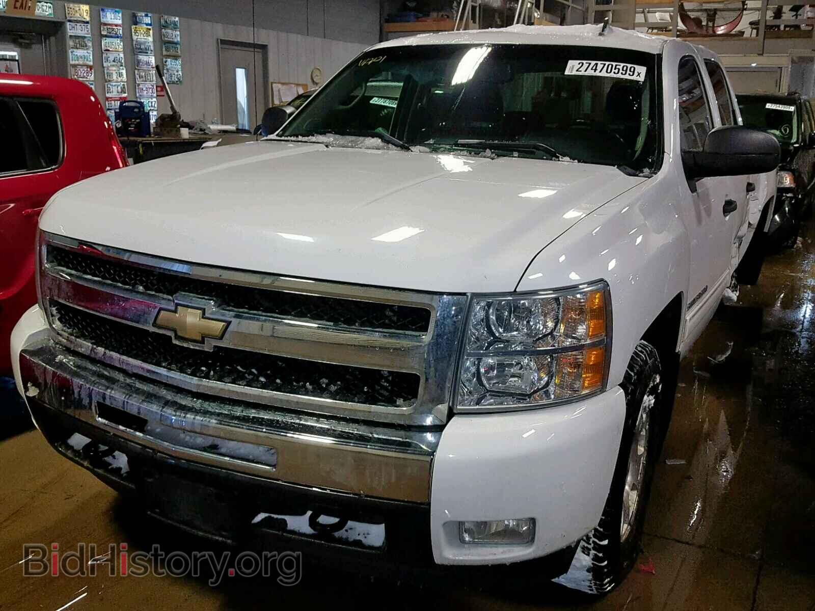 2011 CHEVROLET SILVERADO - VIN: 3GCPKSE35BG328035 - Фото 2