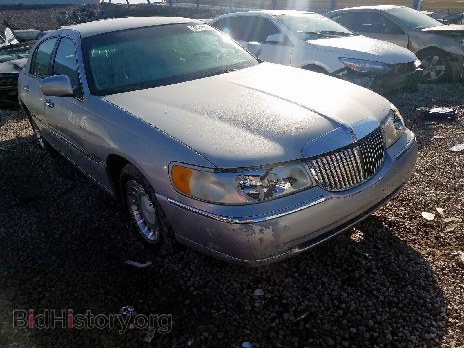 Фотография 1LNHM81W5YY831091 - LINCOLN TOWNCAR 2000
