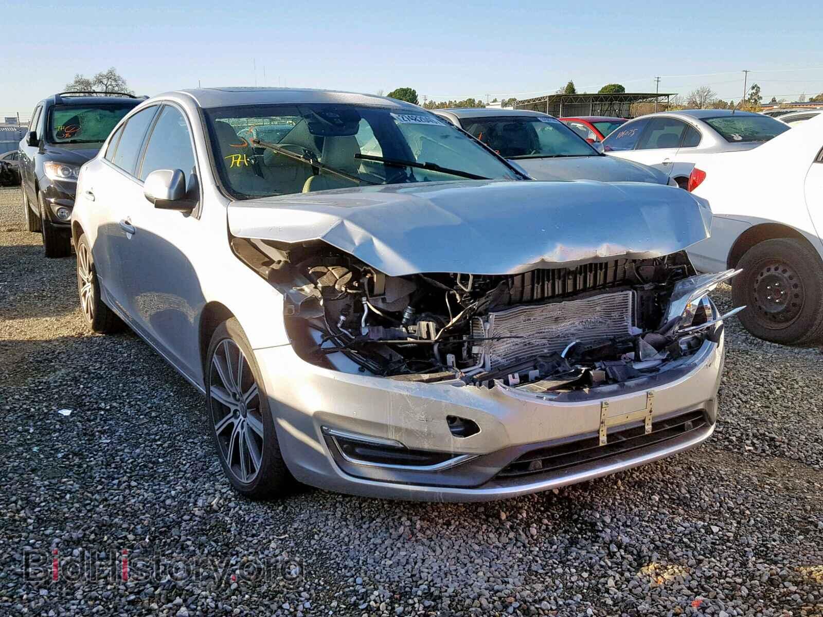 Фотография YV149MFK2F1348483 - VOLVO S60 2015