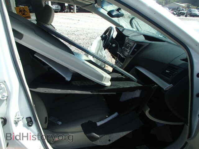 2011 SUBARU OUTBACK - VIN: 4S4BRBCC5B3410810 - Фото 5