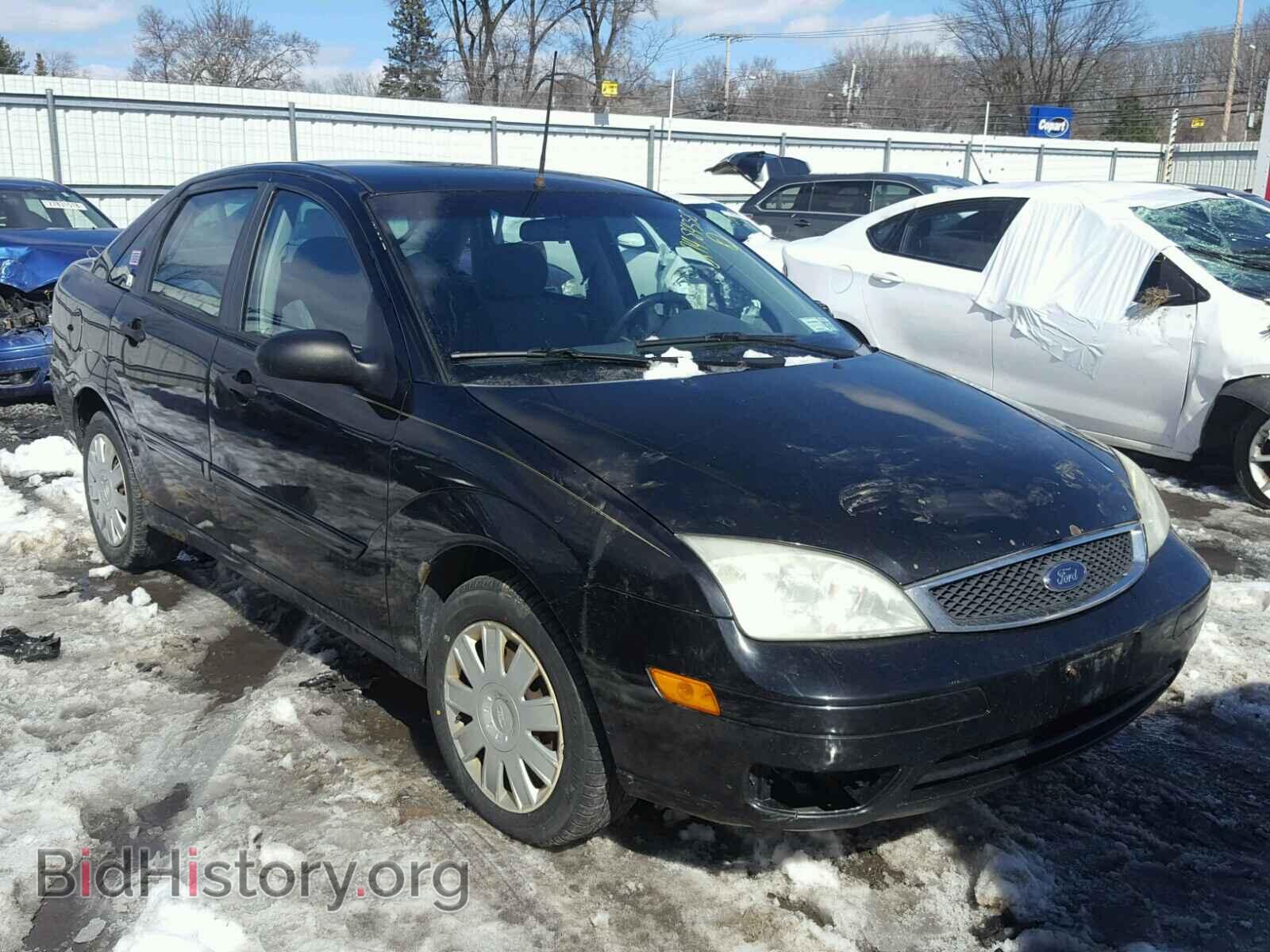 Photo 1FAFP34N75W118666 - FORD FOCUS 2005