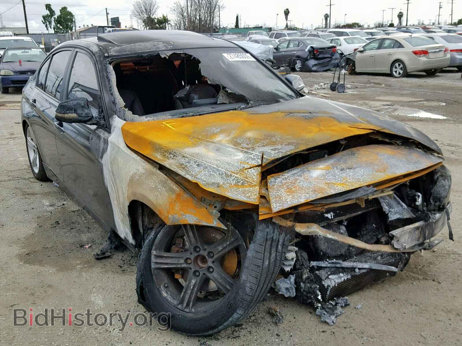 Photo WBA3C1C59CF434188 - BMW 3 SERIES 2012