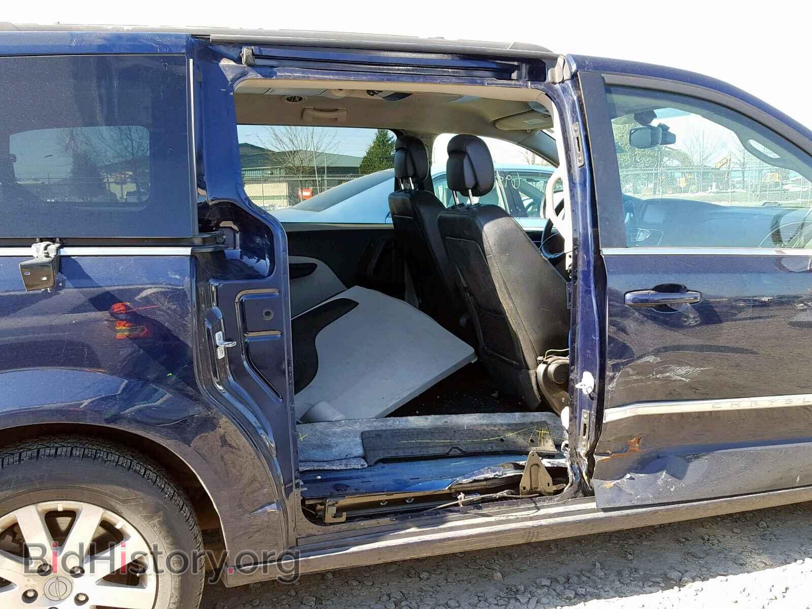 2014 CHRYSLER TOWN & COU - VIN: 2C4RC1BG9ER115224 - Фото 9