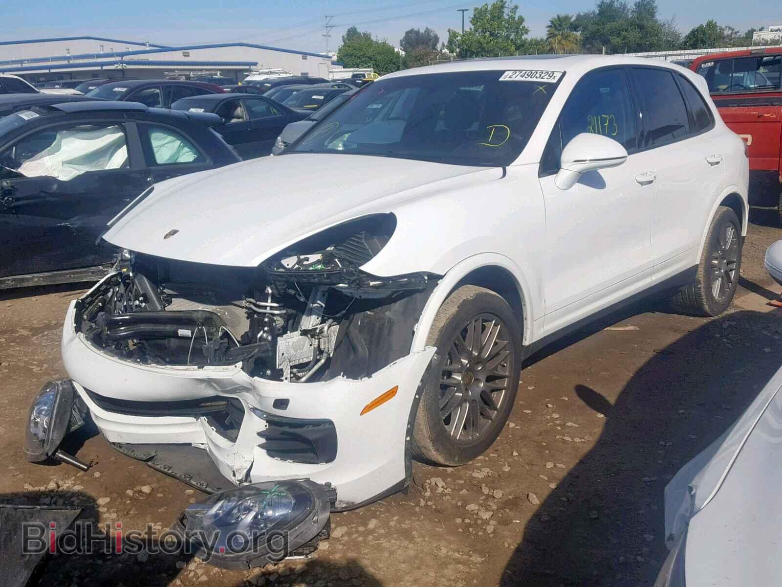 2017 PORSCHE CAYENNE - VIN: WP1AA2A29HKA92317 - Фото 2