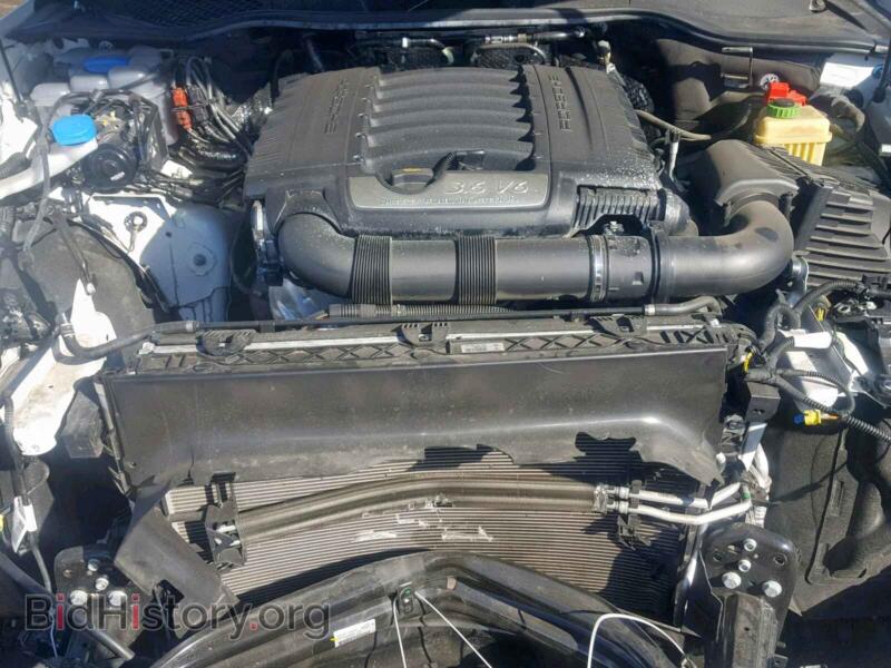 2017 Porsche CAYENNE (VIN WP1AA2A29HKA92317) — фото 7 из 10