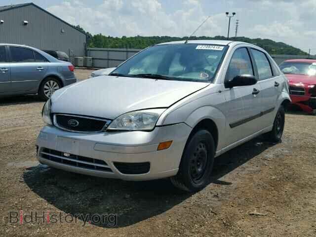 2005 FORD FOCUS - VIN: 1FAFP34N05W104558 - Фото 2