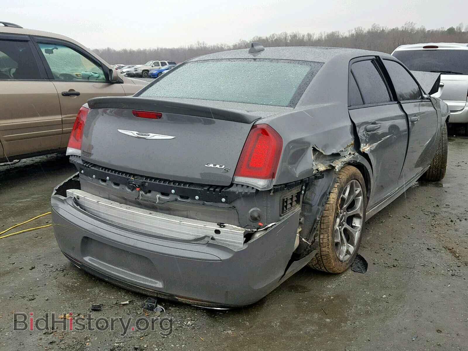 2018 CHRYSLER 300 - VIN: 2C3CCABG1JH141133 - Фото 4