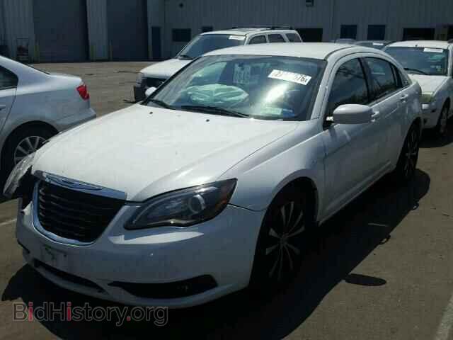 2013 CHRYSLER 200 - VIN: 1C3CCBCG6DN603301 - Фото 2