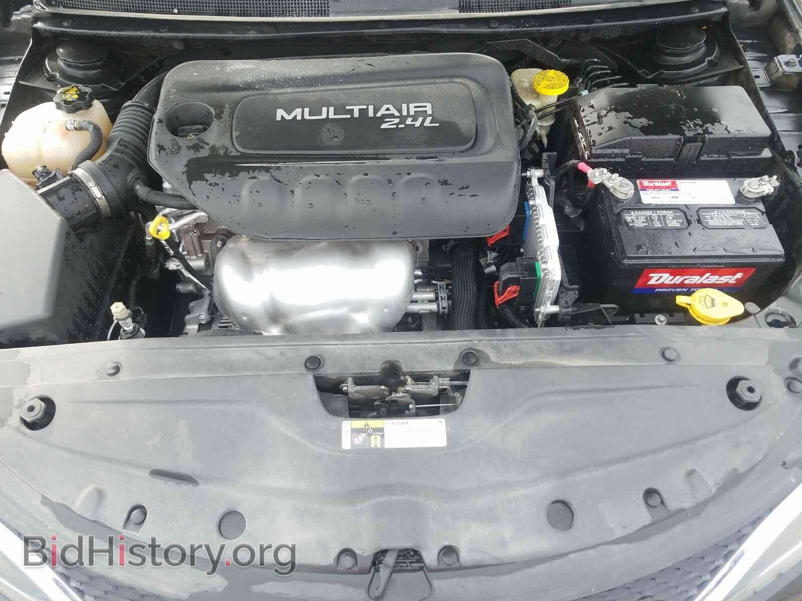 2016 CHRYSLER 200 - VIN: 1C3CCCAB1GN137987 - Фото 7