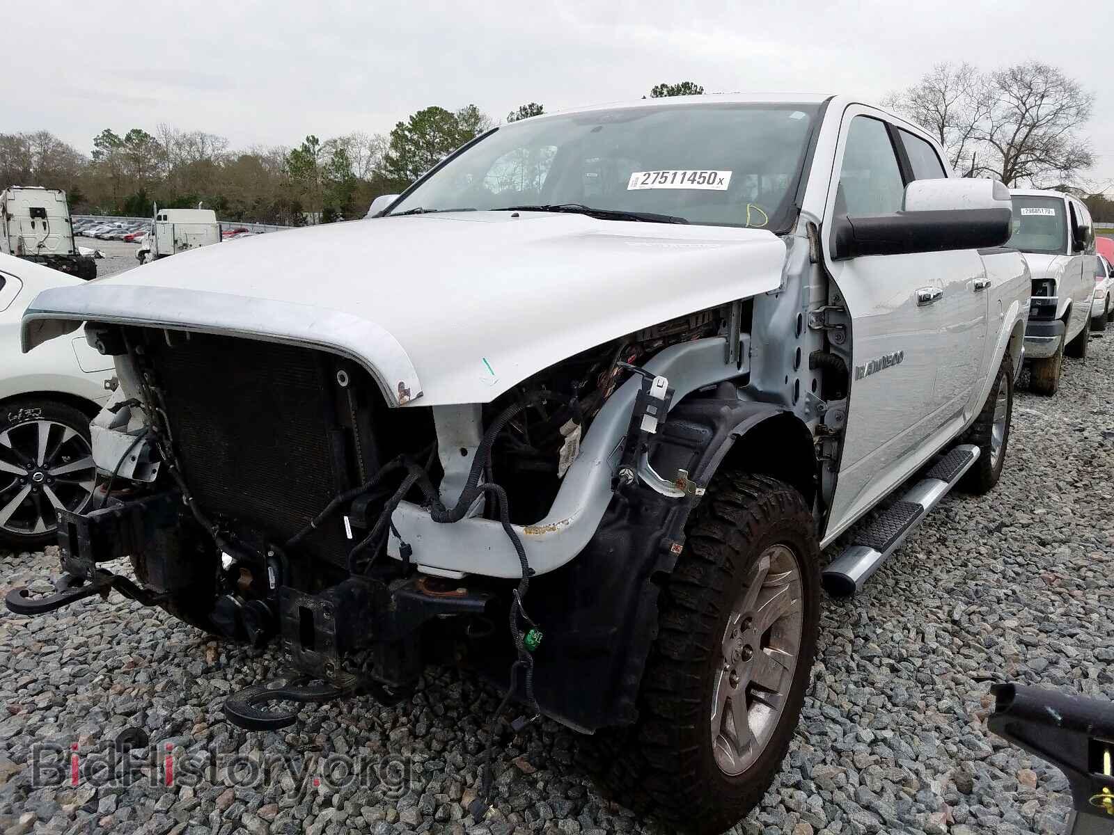 2011 DODGE RAM 1500 - VIN: 1D7RV1CT5BS608842 - Фото 2