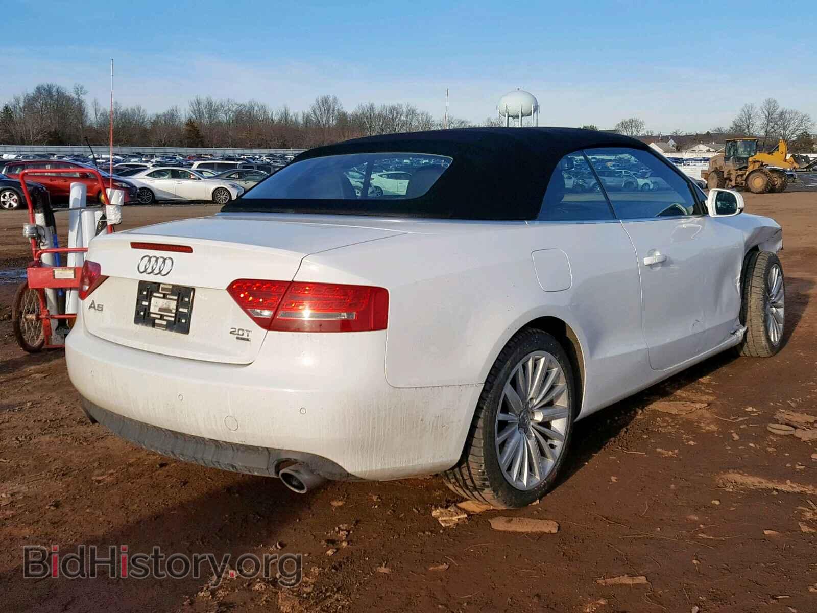 2011 AUDI A5 PREMIUM - VIN: WAULFAFH4BN011634 - Photo 4