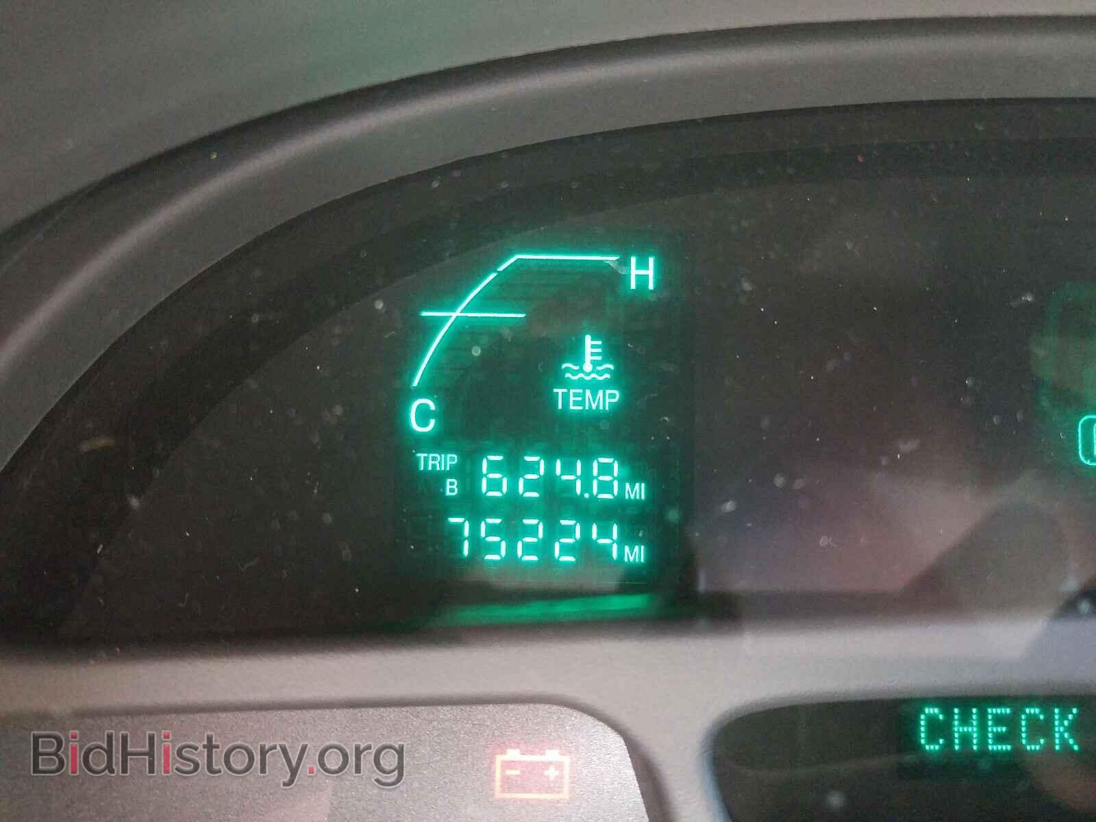 2002 CADILLAC DEVILLE - VIN: 1G6KD54Y62U266163 - Photo 8