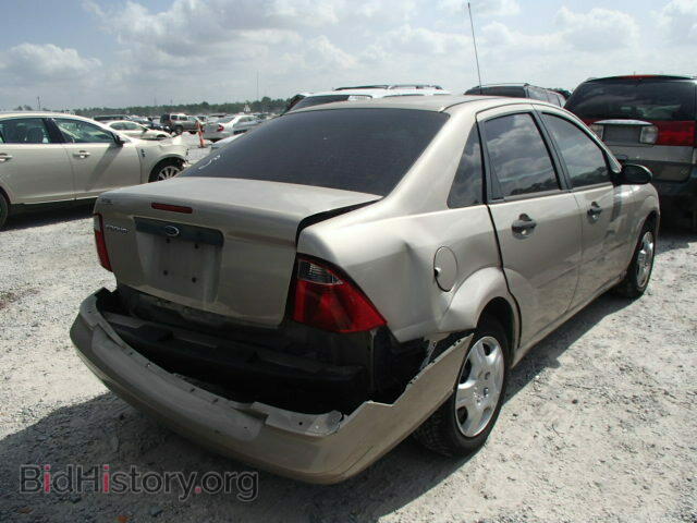 2007 FORD FOCUS - VIN: 1FAFP34N17W102630 - Photo 4