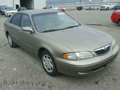1998 Mazda 626 626 ES/LX, золотистый — VIN 1YVGF22D4W5714406, Copart