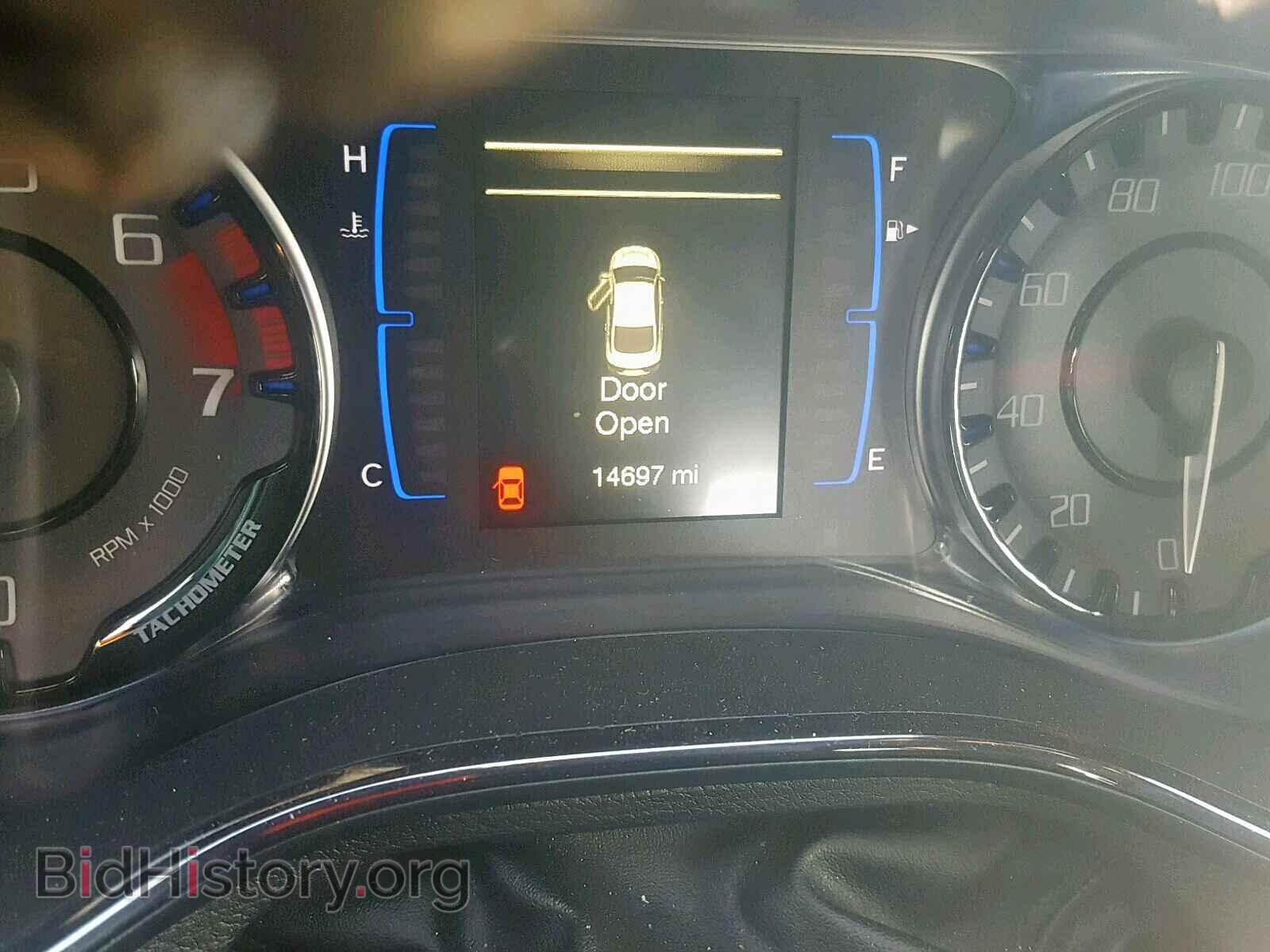 2016 CHRYSLER 200 - VIN: 1C3CCCBB2GN174707 - Фото 8