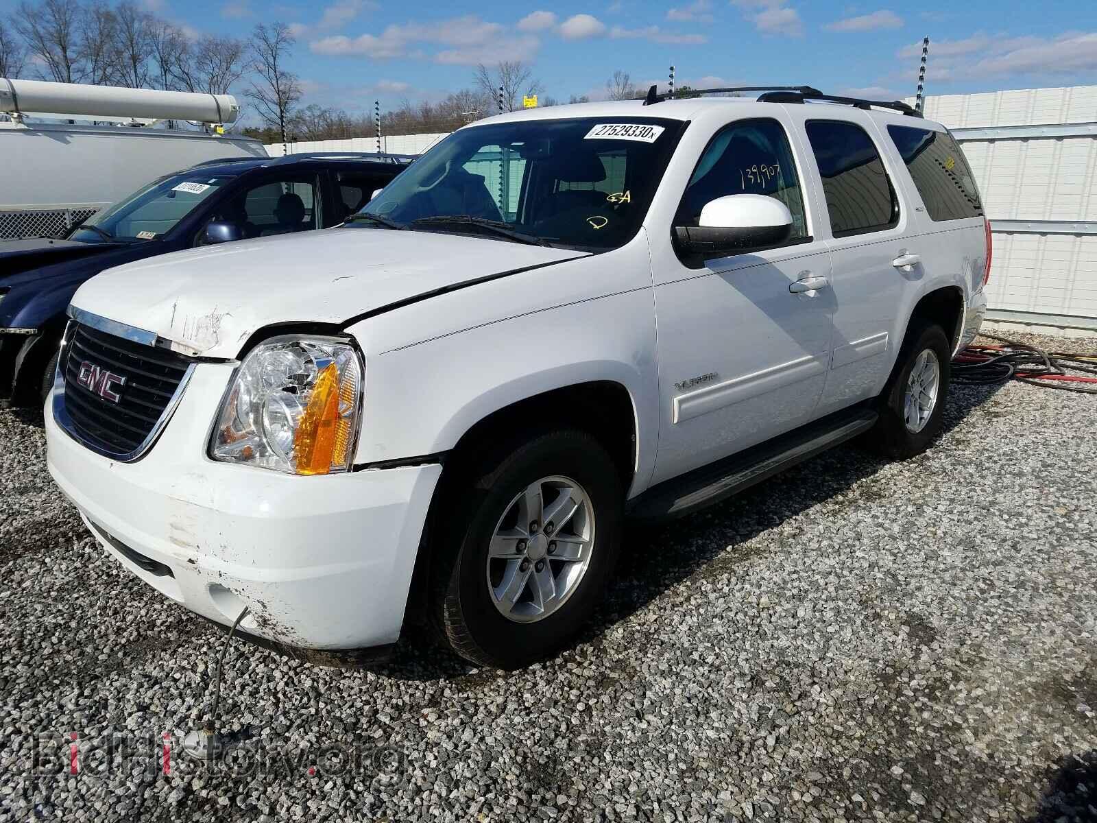 2011 GMC YUKON - VIN: 1GKS1CE03BR254269 - Фото 2