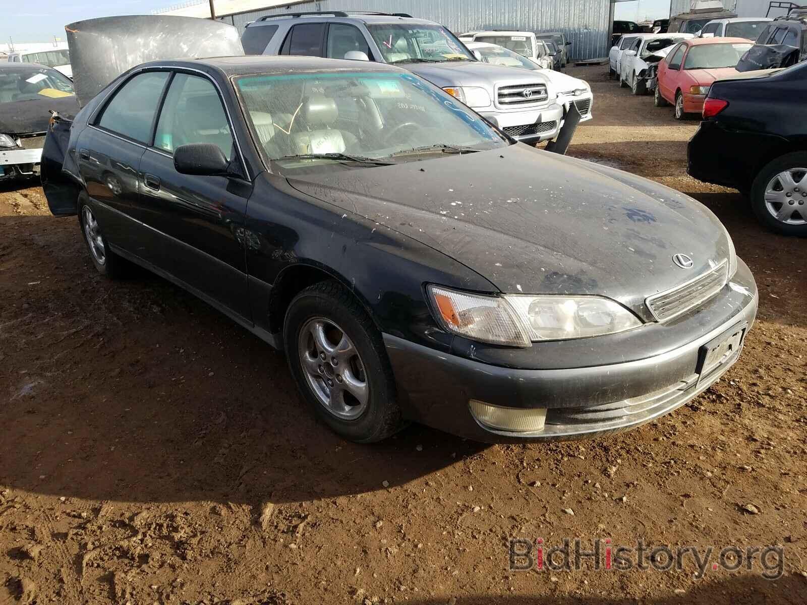 Photo JT8BF28G6W0102124 - LEXUS ES300 1998