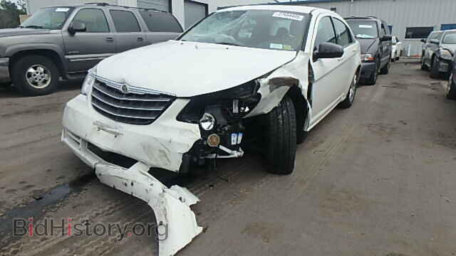2010 CHRYSLER SEBRING - VIN: 1C3CC4FB8AN173343 - Фото 2