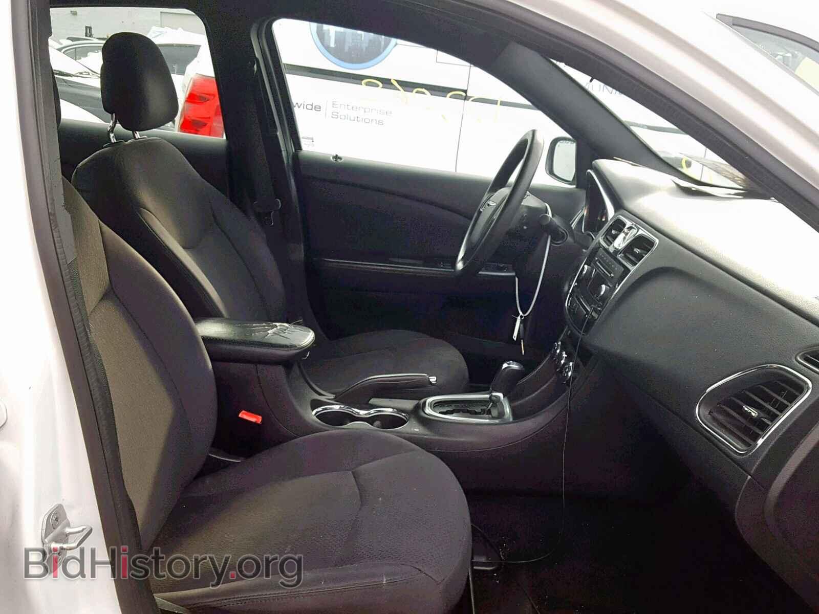 2012 CHRYSLER 200 - VIN: 1C3CCBAB1CN318379 - Фото 5