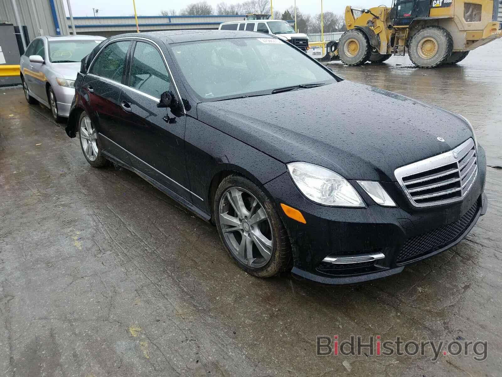 Photo WDDHF8JB1DA746852 - MERCEDES-BENZ E CLASS 2013