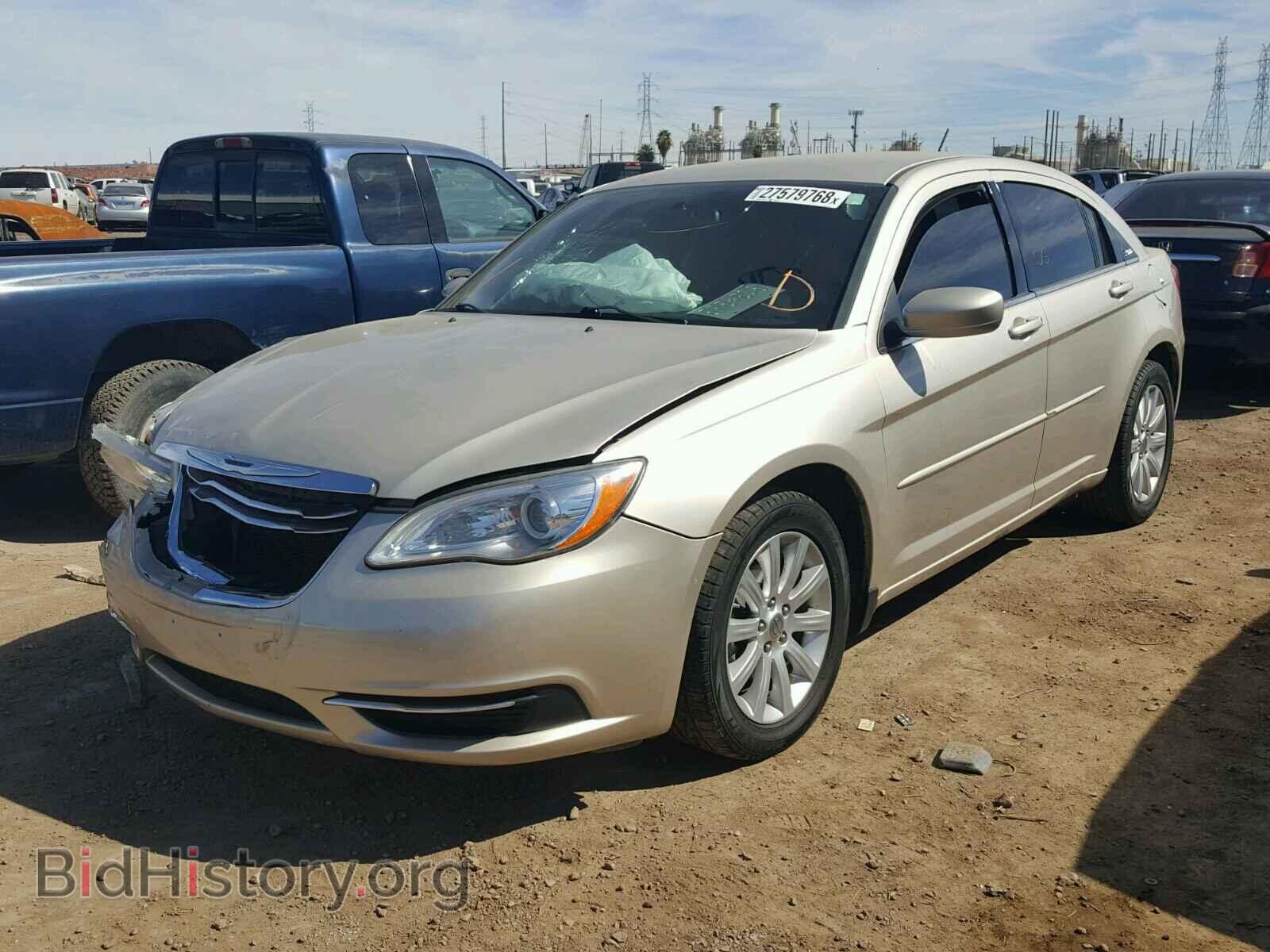2013 CHRYSLER 200 - VIN: 1C3CCBBG0DN696396 - Фото 2