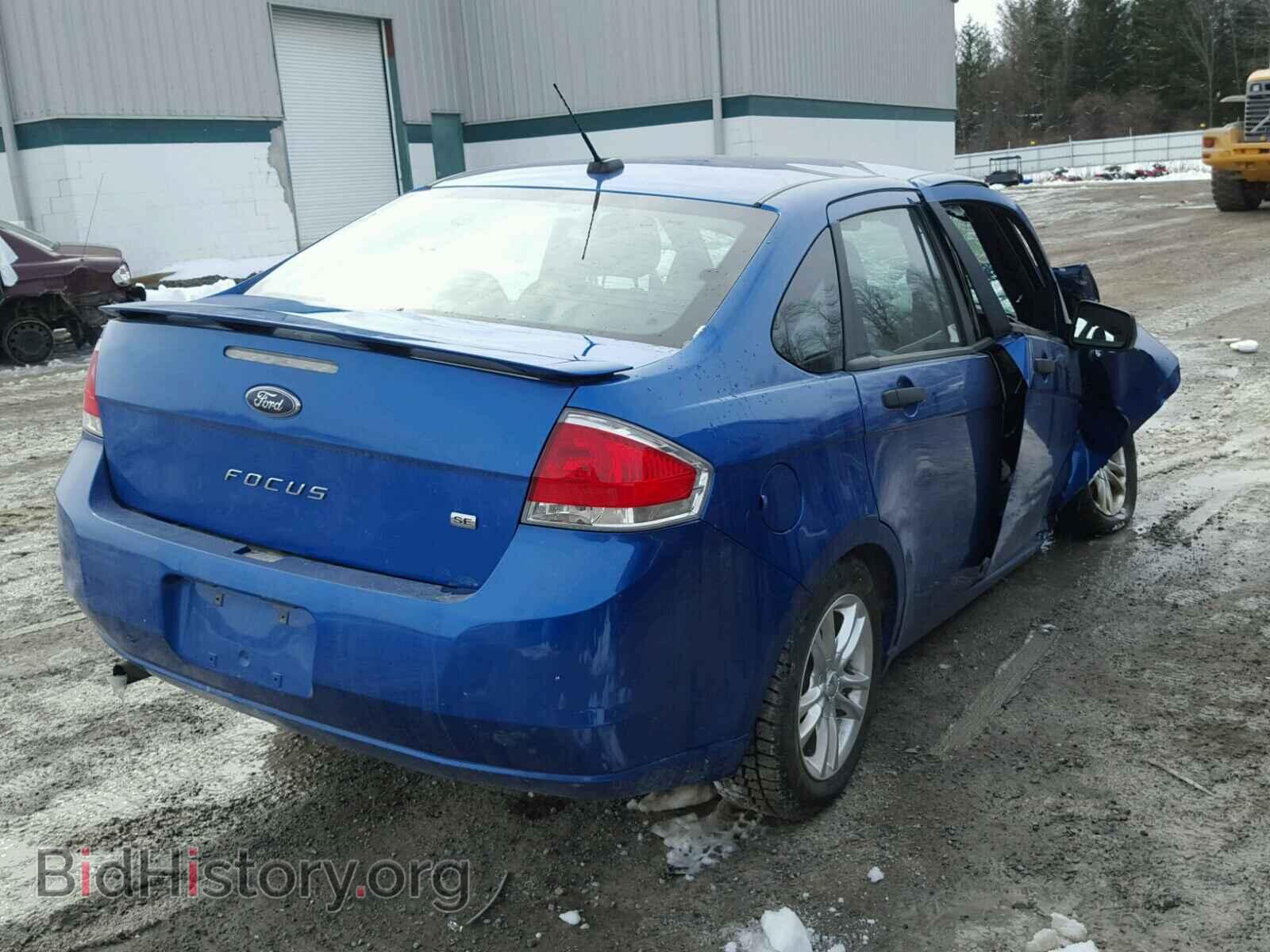 2010 FORD FOCUS - VIN: 1FAHP3FN8AW147111 - Photo 4