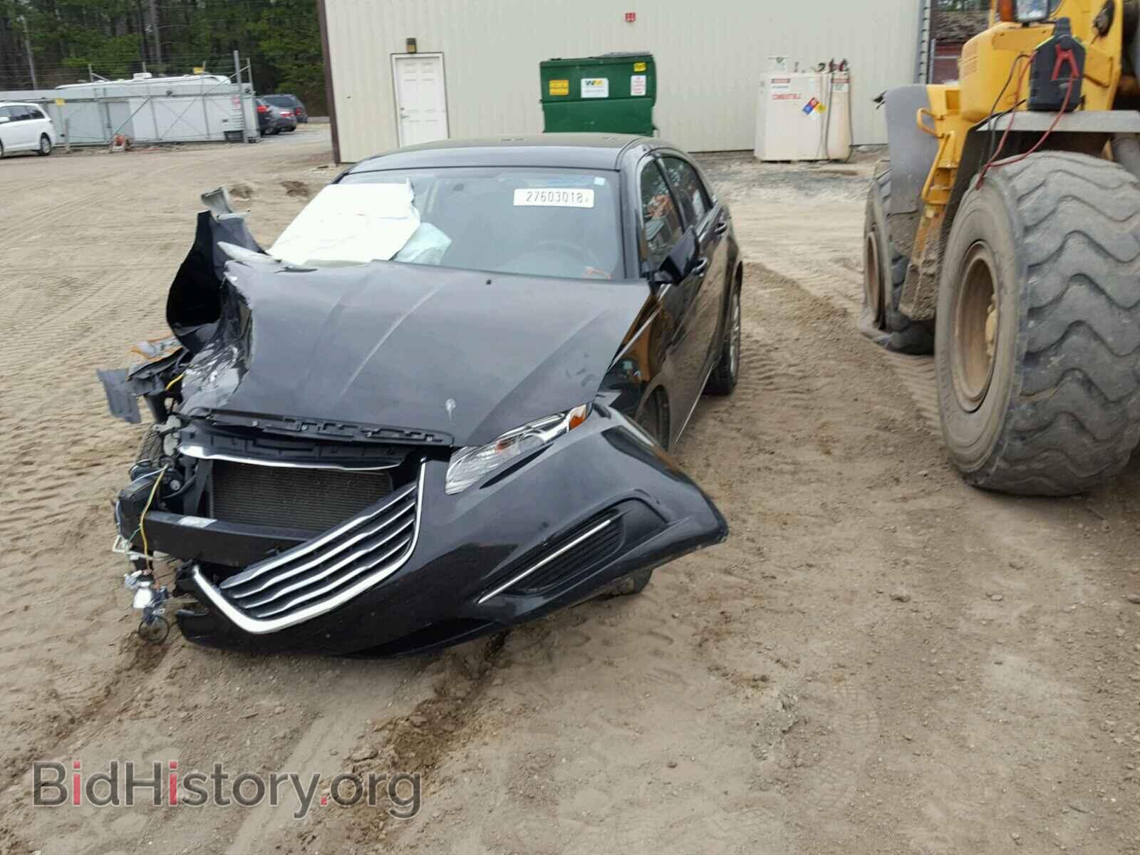 2012 CHRYSLER 200 - VIN: 1C3CCBAB5CN104267 - Фото 2