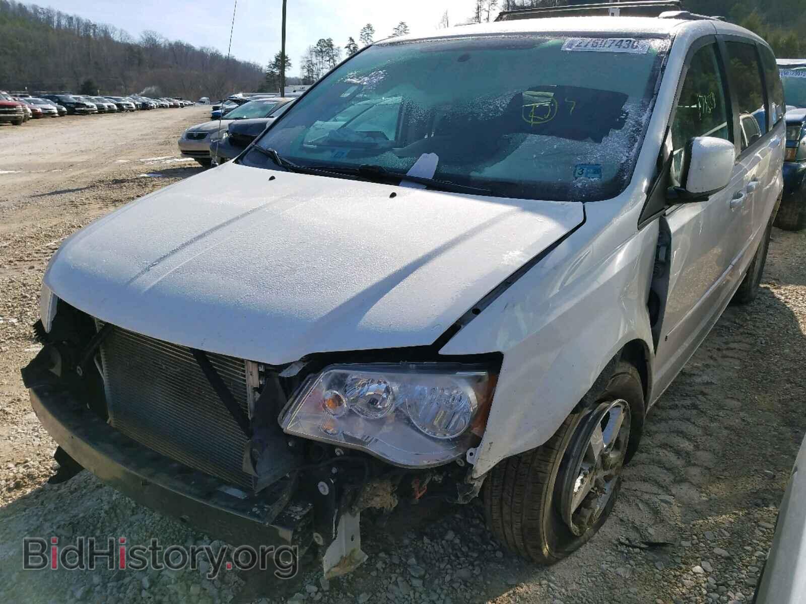 2013 DODGE CARAVAN - VIN: 2C4RDGCG2DR635729 - Фото 2