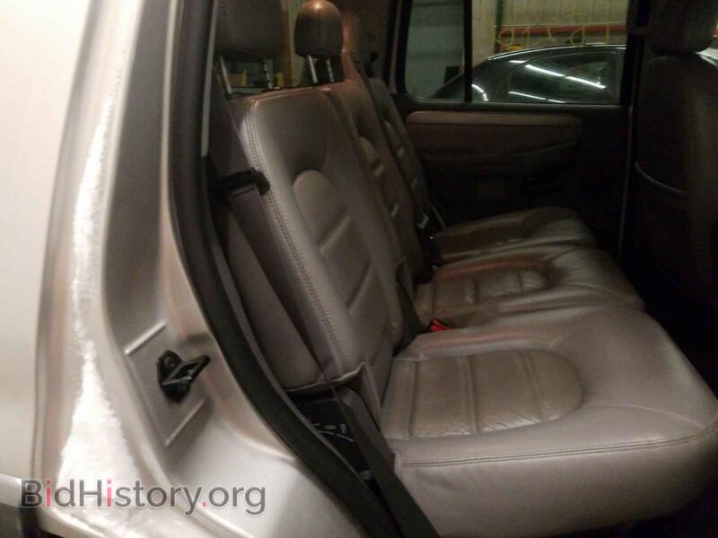 2005 Ford EXPLORER (VIN 1FMDU73E65UB22332) — photo 6 of 10