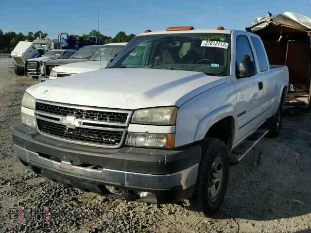 2006 CHEVROLET SILVERADO - VIN: 1GCHC29U06E268960 - Фото 2